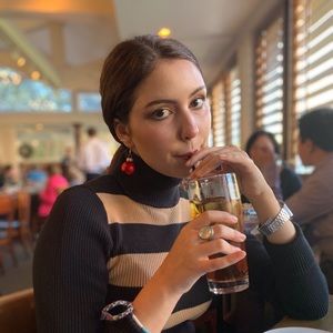 Meet your Posher, Sam